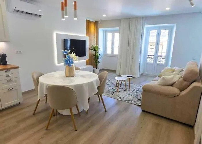 Sol At Historic & Center לאגוּ‏ש