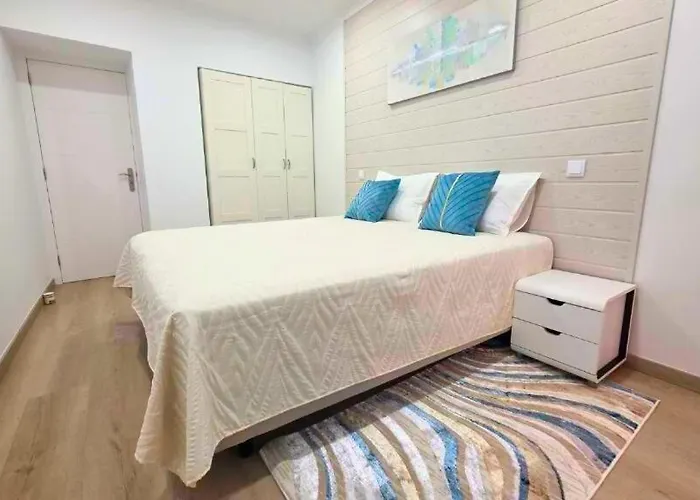 דירה Sol At Historic & Center