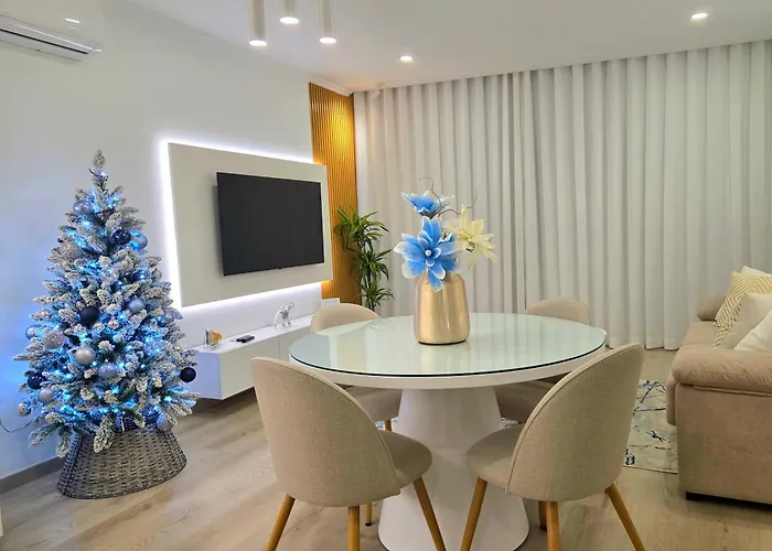 דירה Sol At Historic & Center