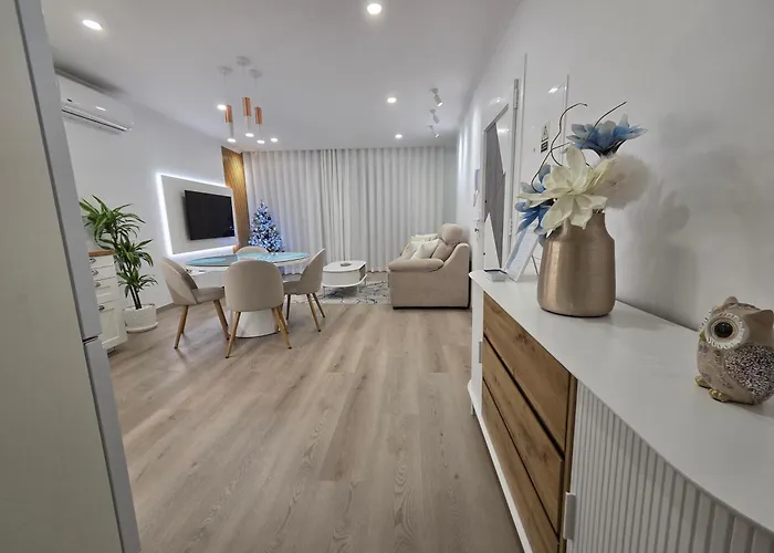 Sol At Historic & Center *